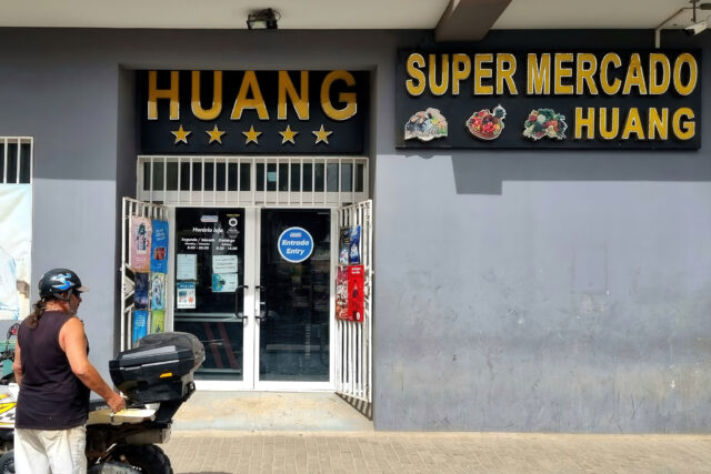 Super Mercado Huang: Where Santa Maria does the big grocery shop