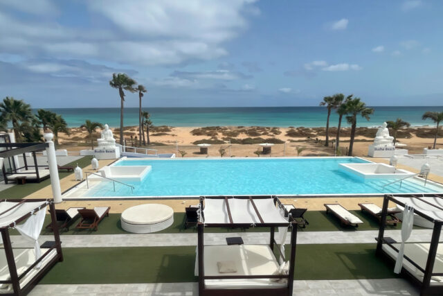 The Budha Beach Hotel: calm by the sea… with small print