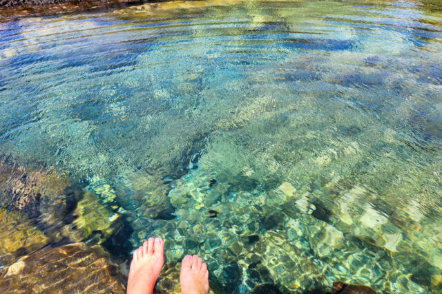 Regona – Natural Pool: blue water, volcanic rock and no one telling you what to do