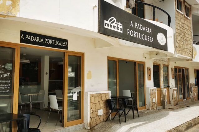 A Padaria Portuguesa: good coffee, local routine… and off days