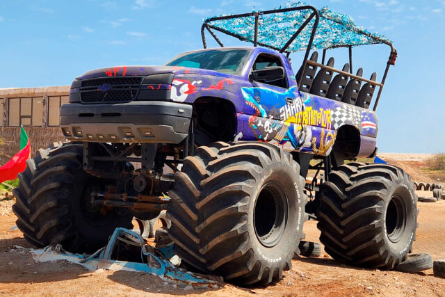 Monster Truck Cabo Verde, noise, dust, and five minutes that stick with you