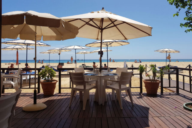 Morabeza Beach Club: comfortable sunbeds, grilled fish… and the fine art of not annoying the manager