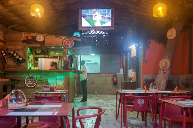 Santa Grelha / Holly Grill: solid grill food, long waits, and an owner you can’t ignore